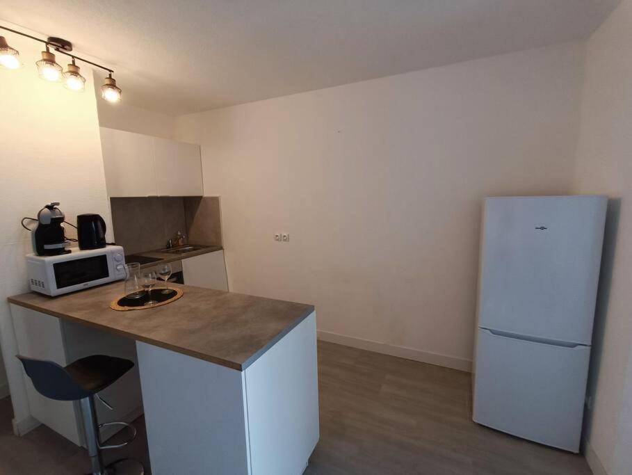 Appartement Tout Equipe 2 A 4 Couchages St Charles Марсилия Екстериор снимка